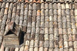 roof-tiles-189850_640